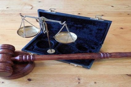 5 Signs You Need a Defence Lawyer